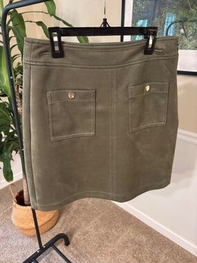 Loft Women's Olive Green Skirt EUC Size 2